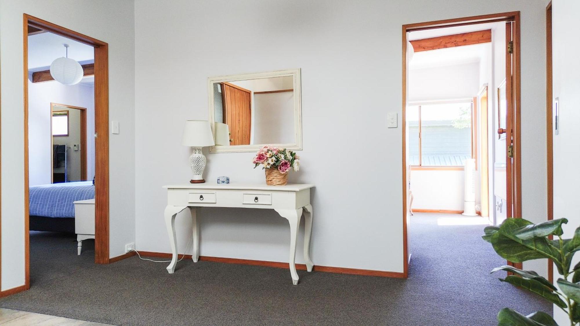 Large, Comfy, Stylish Apartment Havelock North Kültér fotó